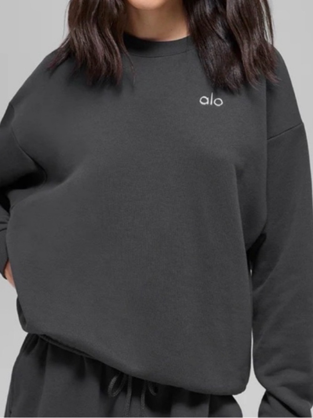 ALO Yoga Women’s Accolade Crewneck Sweatshirt - Anthracite